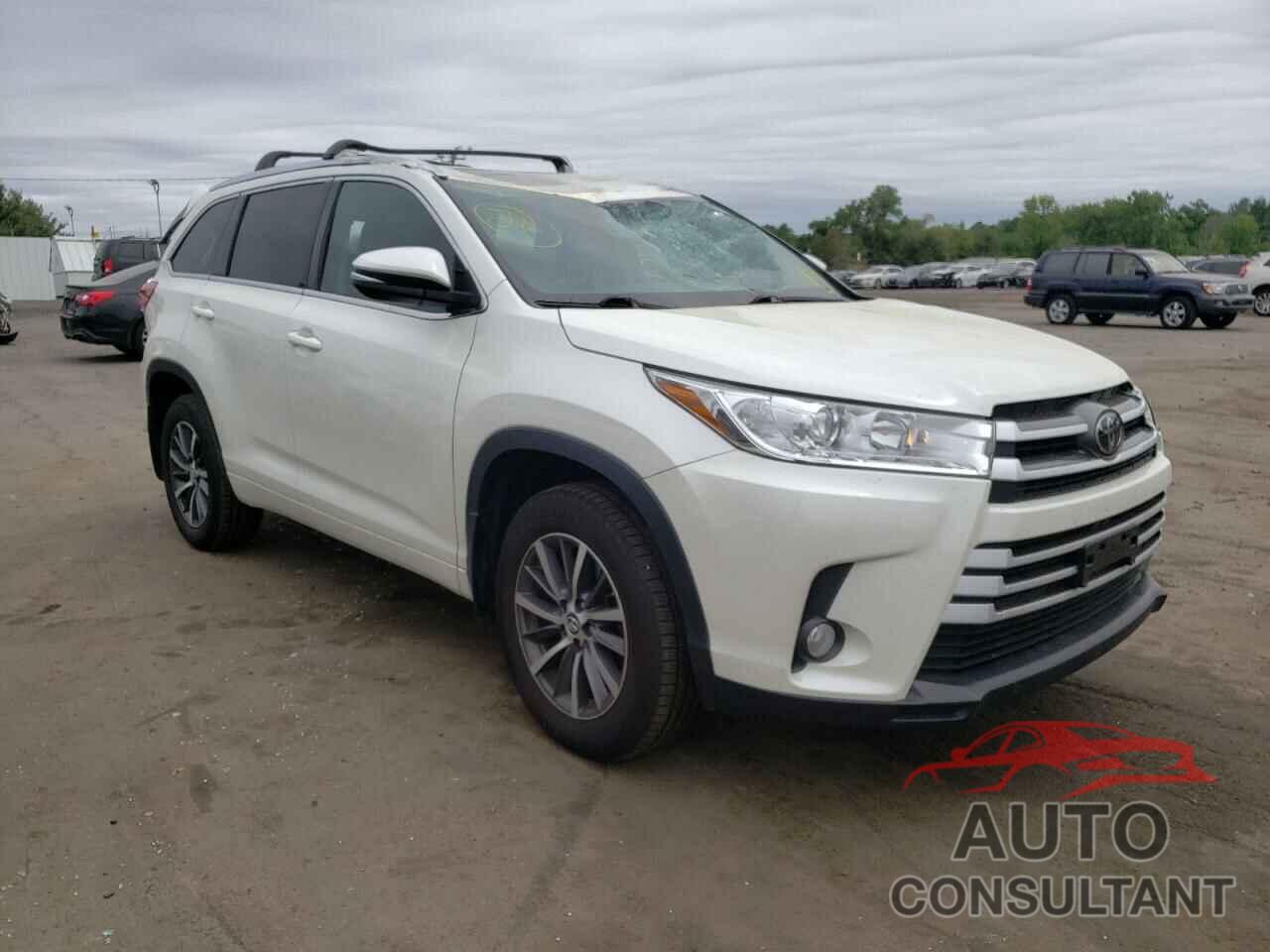 TOYOTA HIGHLANDER 2018 - 5TDJZRFH0JS550146