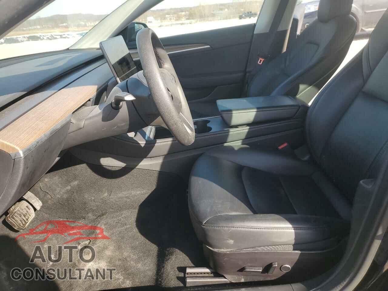 TESLA MODEL 3 2022 - 5YJ3E1EA0NF287046