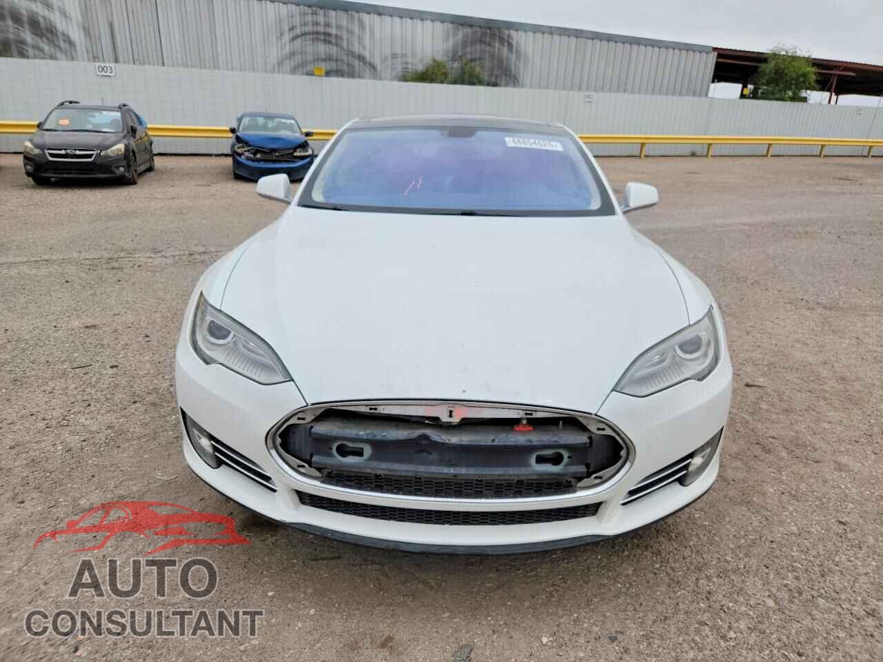 TESLA MODEL S 2013 - 5YJSA1DP2DFP03495