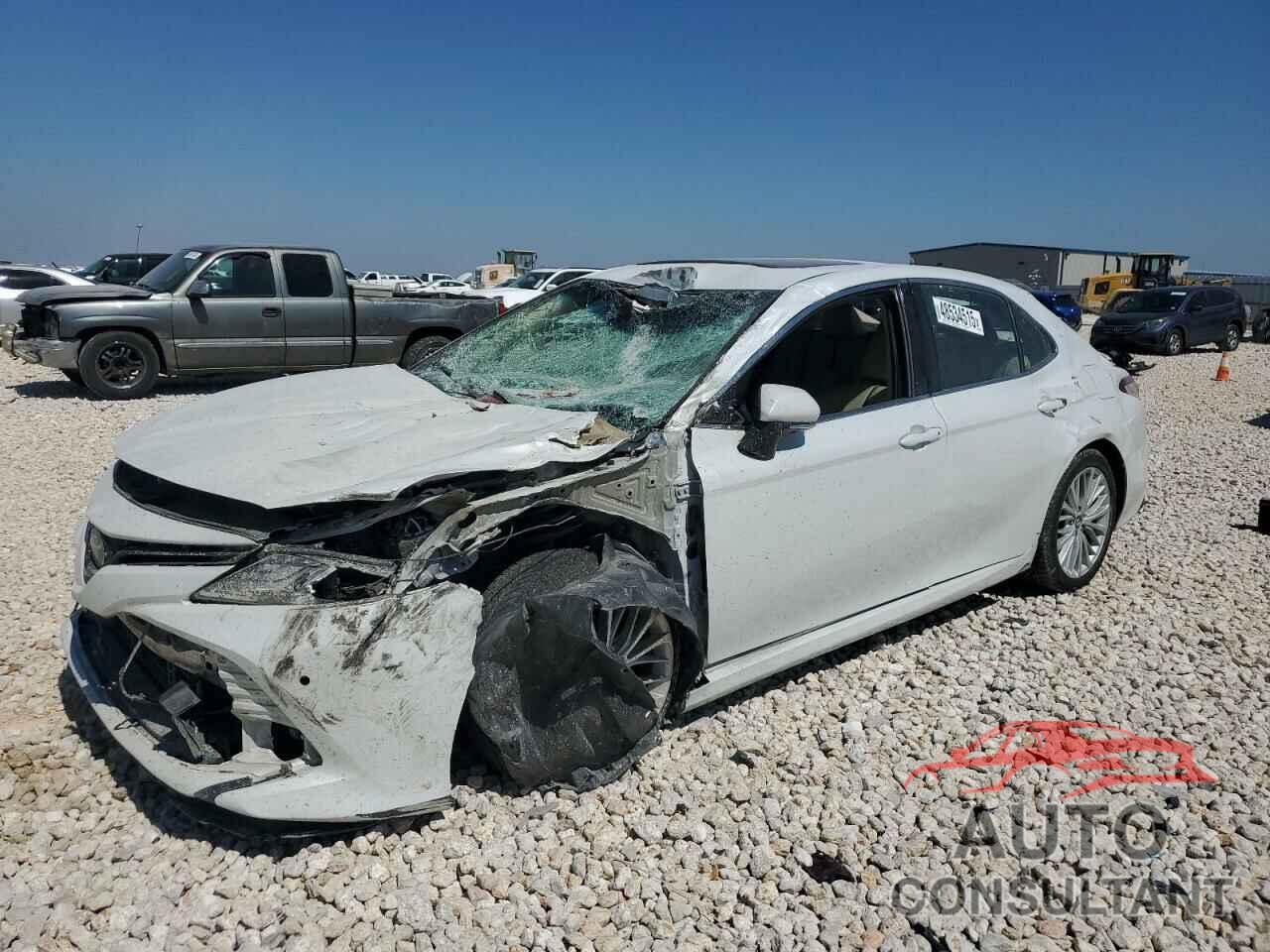 TOYOTA CAMRY 2018 - 4T1B21HK7JU007936