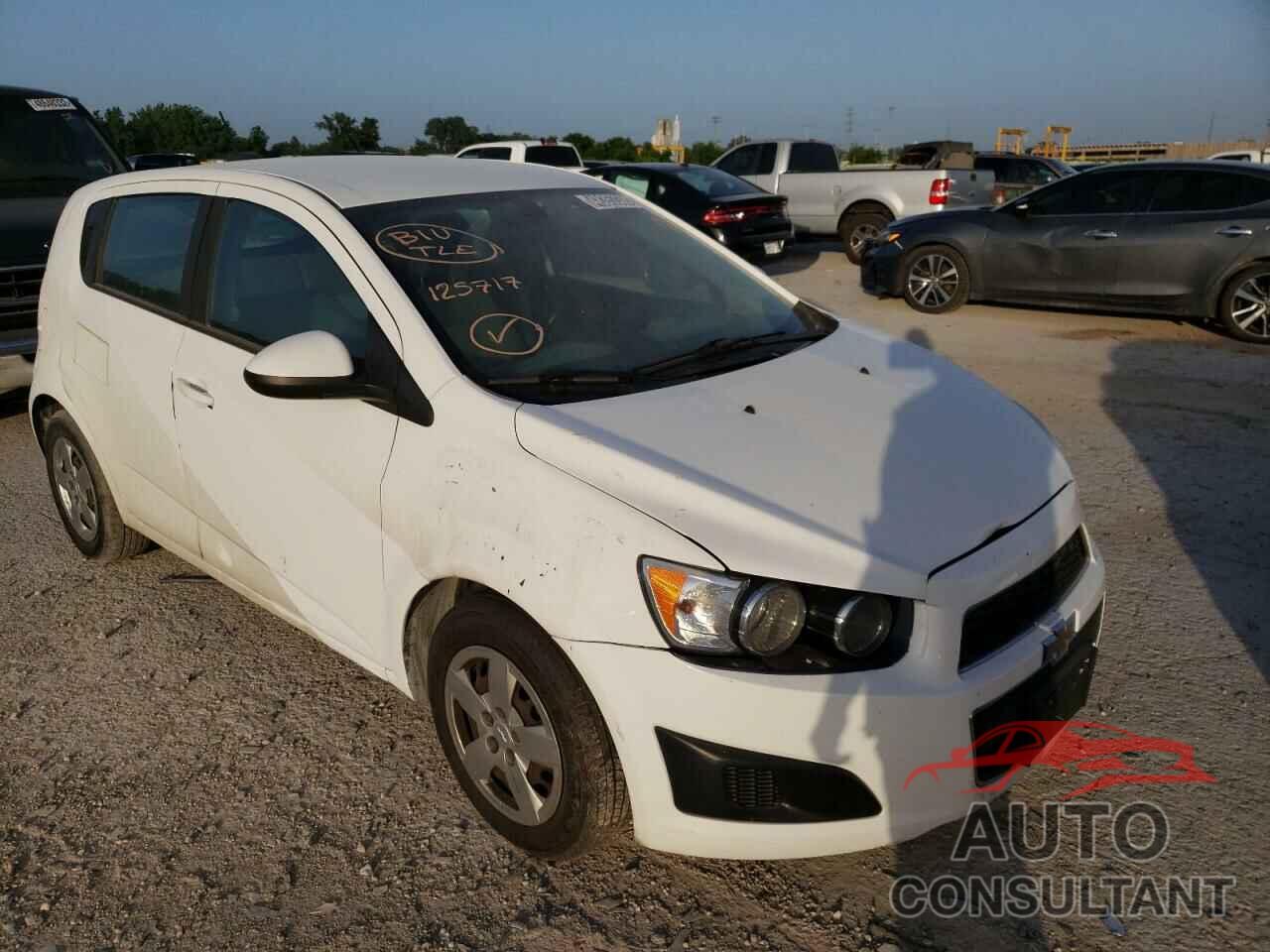 CHEVROLET SONIC 2016 - 1G1JA6SH6G4125717