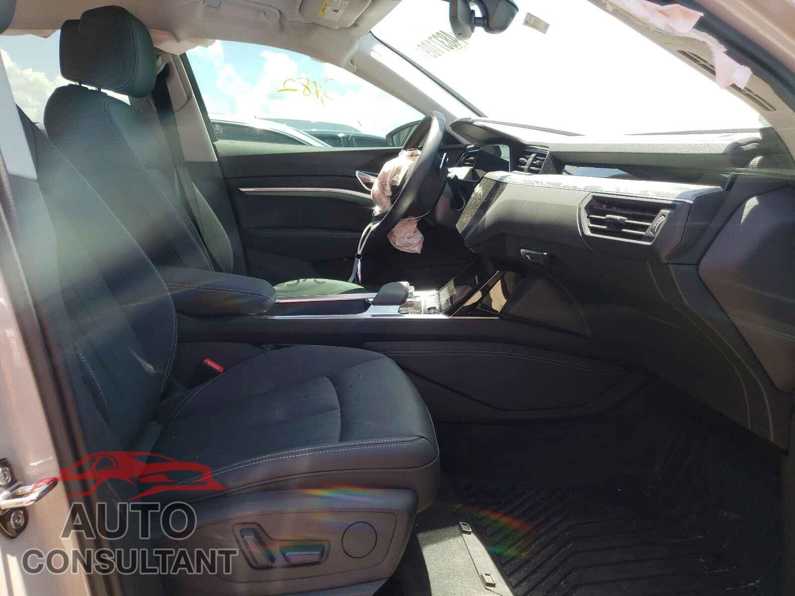 AUDI E-TRON 2021 - WA1AAAGE5MB013629