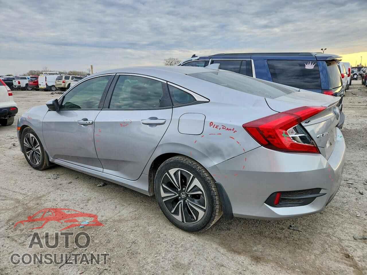 HONDA CIVIC 2018 - JHMFC1F77JX043172