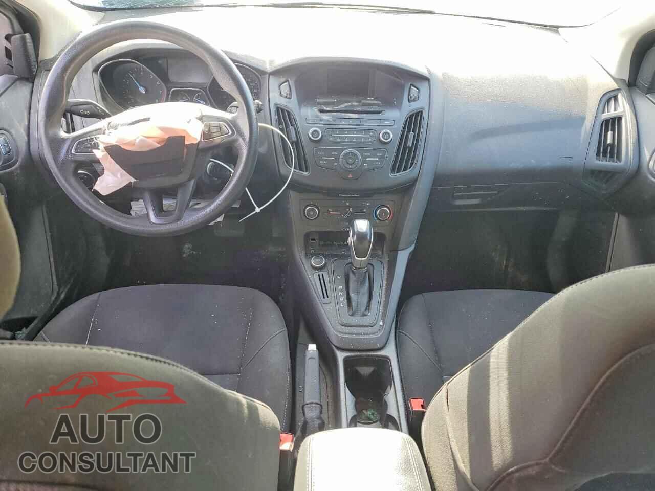 FORD FOCUS 2015 - 1FADP3K23FL351916