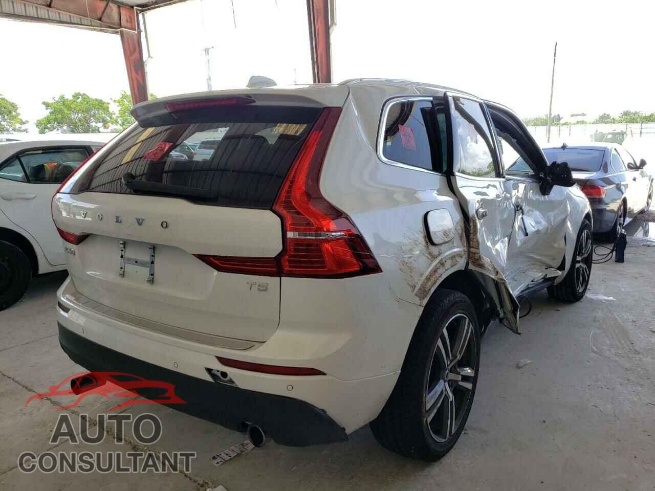 VOLVO XC60 2021 - YV4102DK2M1864041