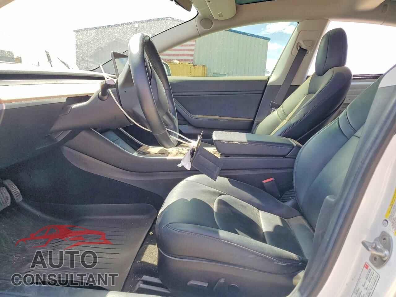 TESLA MODEL 3 2018 - 5YJ3E1EA4JF009180