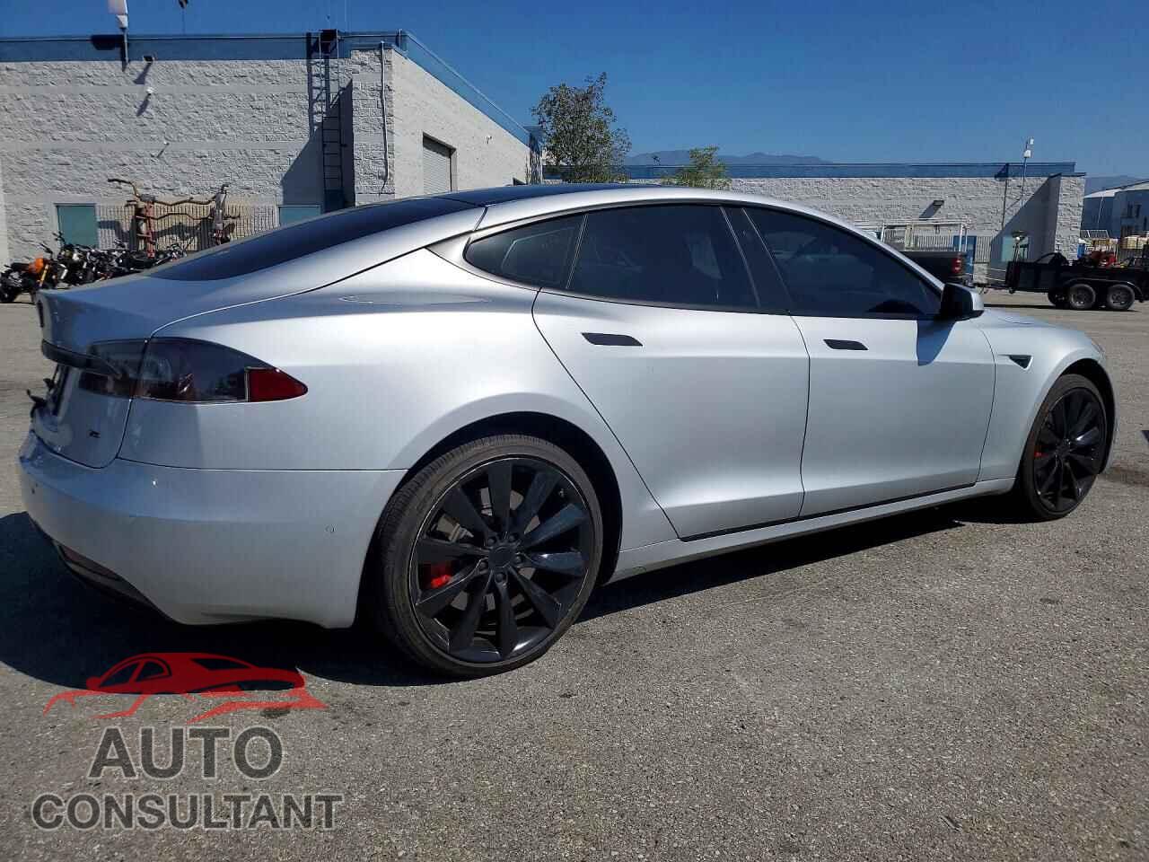 TESLA MODEL S 2017 - 5YJSA1E16HF196150