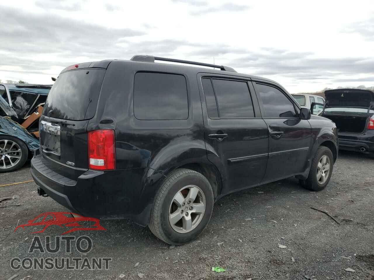 HONDA PILOT 2011 - 5FNYF4H52BB048290