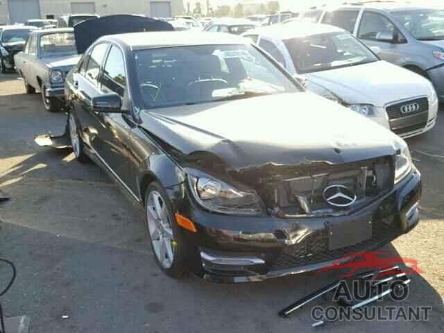 MERCEDES-BENZ C250 2014 - WDDGF4HB9EG237035