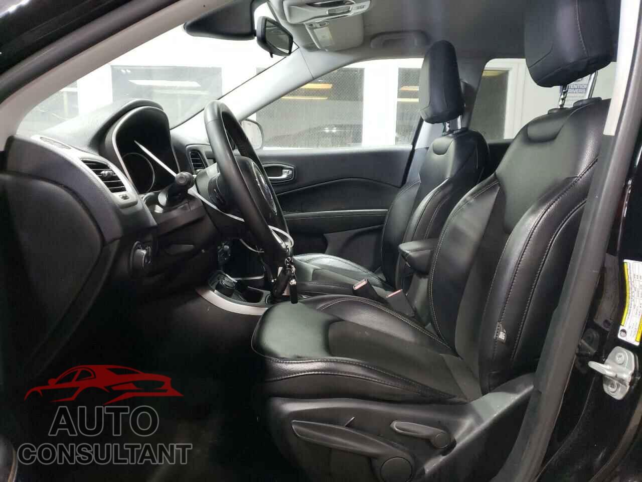 JEEP COMPASS 2020 - 3C4NJDBB6LT255591