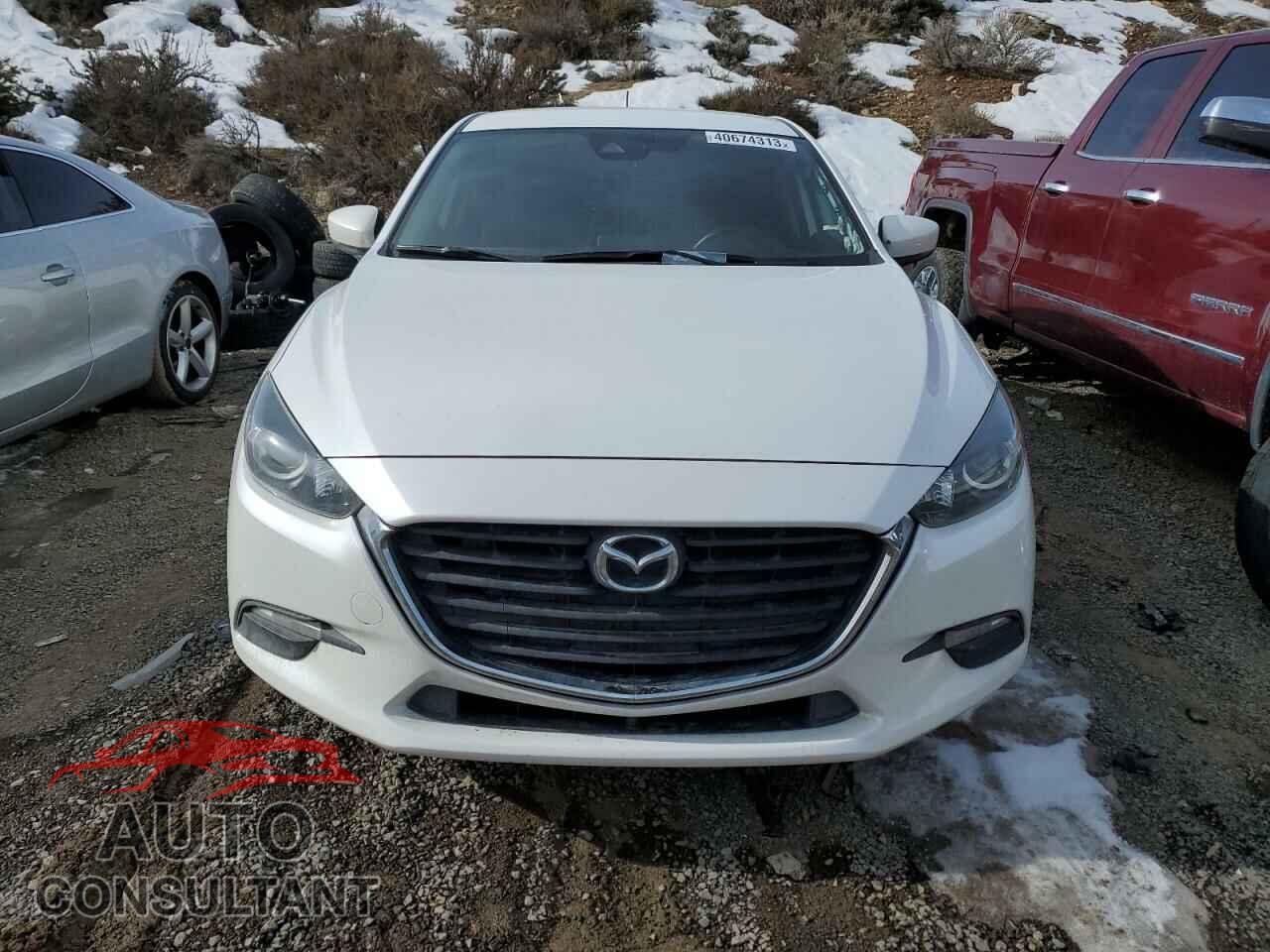 MAZDA 3 2018 - 3MZBN1L33JM275430