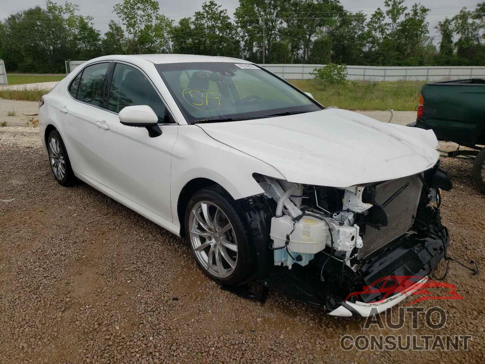 TOYOTA CAMRY 2018 - 4T1B11HK8JU016051