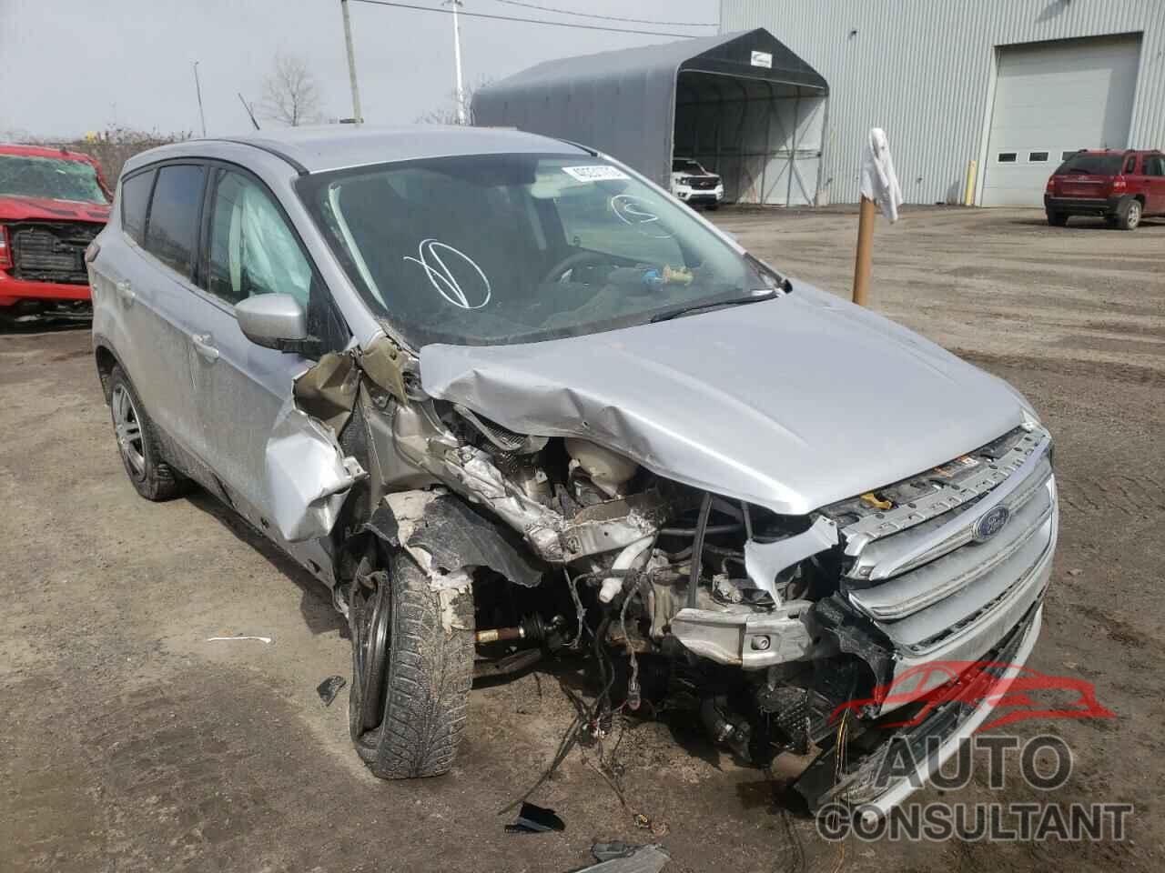 FORD ESCAPE 2017 - 1FMCU9G93HUB09854