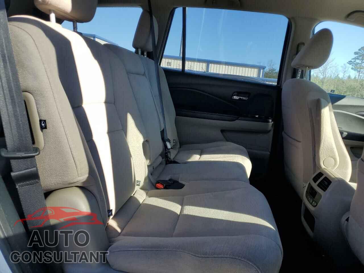 HONDA PILOT 2017 - 5FNYF5H3XHB009069