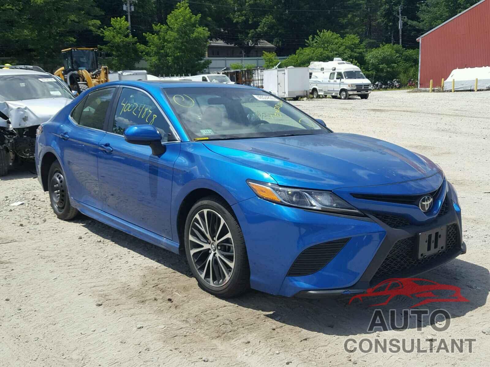 TOYOTA CAMRY 2018 - 4T1B11HK8JU020326