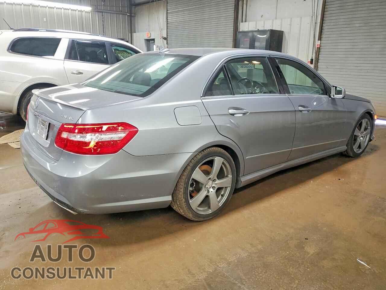 MERCEDES-BENZ E-CLASS 2011 - WDDHF8HB2BA486013