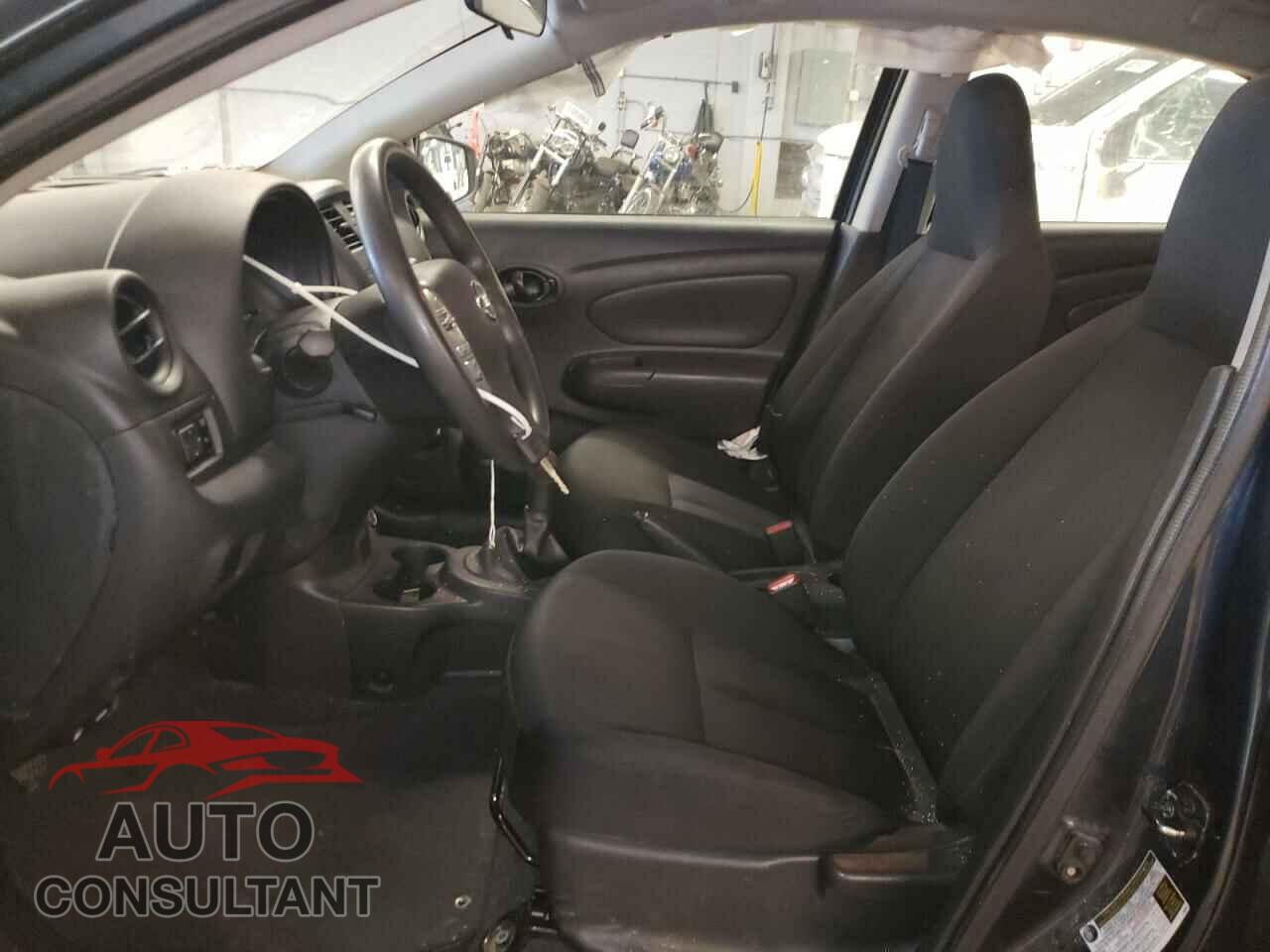 NISSAN VERSA 2017 - 3N1CN7AP3HL871995