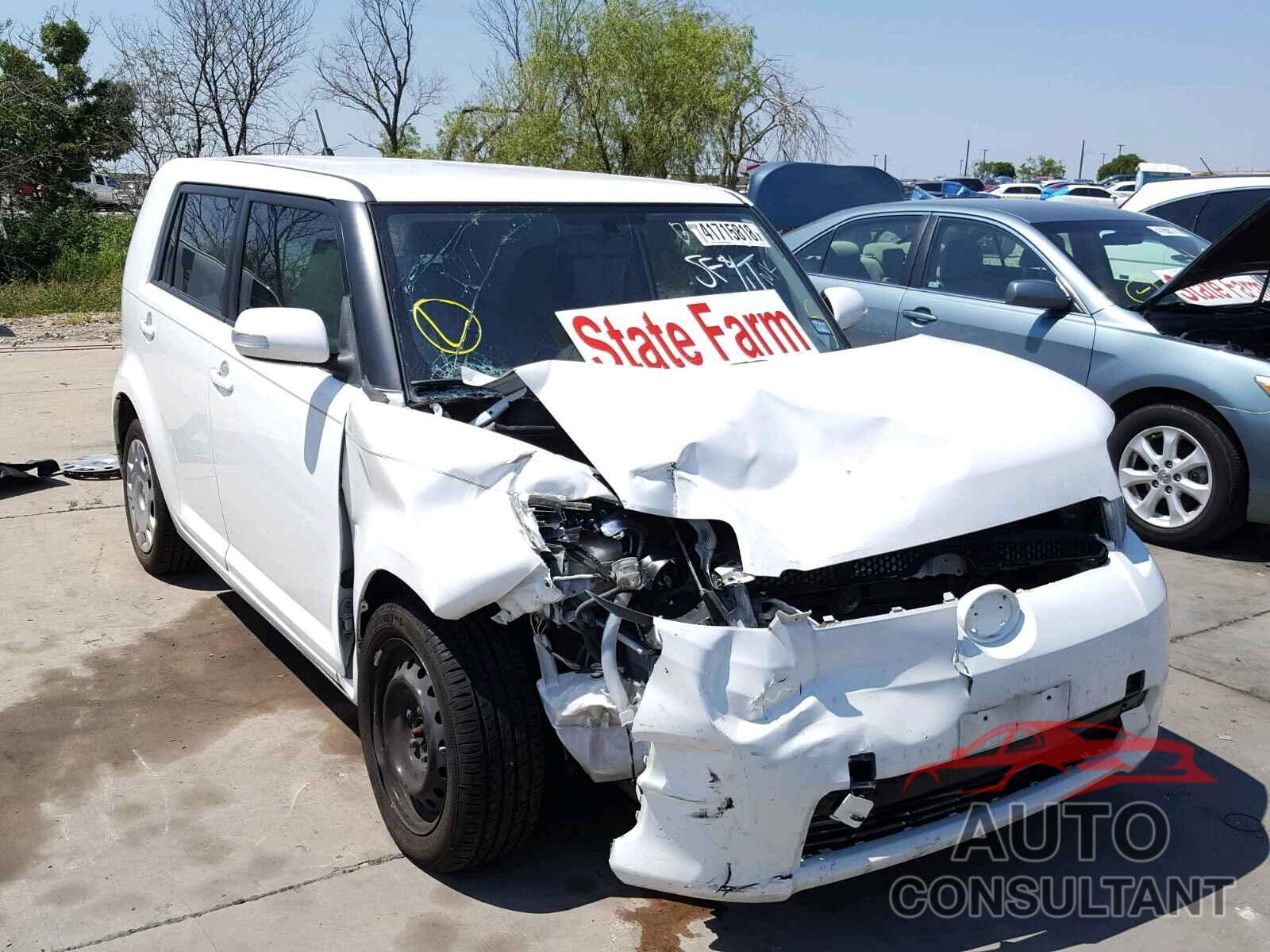 TOYOTA SCION 2015 - JTLZE4FE3FJ077083