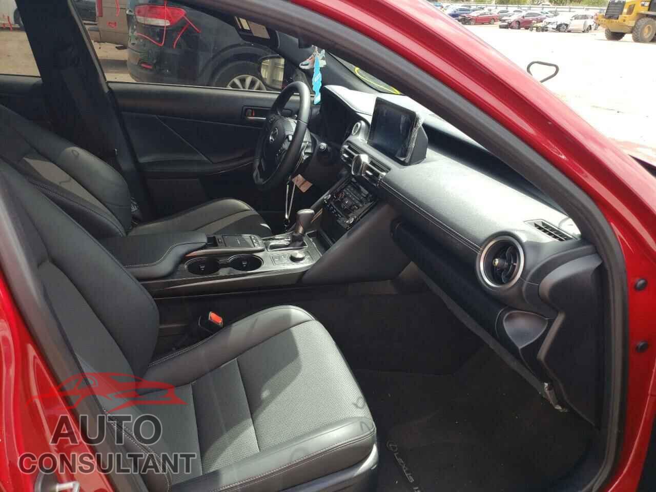 LEXUS IS 2021 - JTHAA1D24M5114478