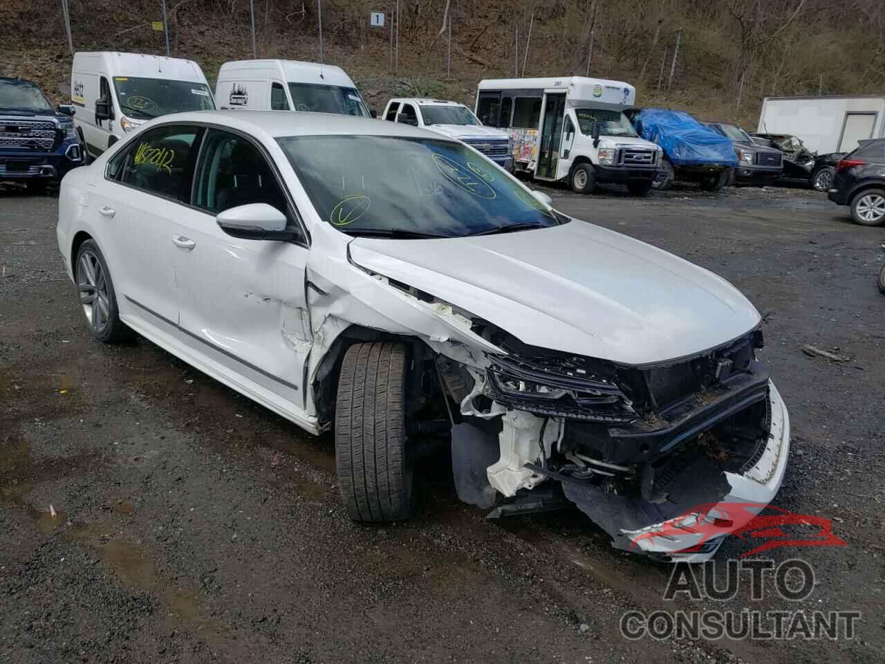 VOLKSWAGEN PASSAT 2017 - 1VWDT7A33HC042826