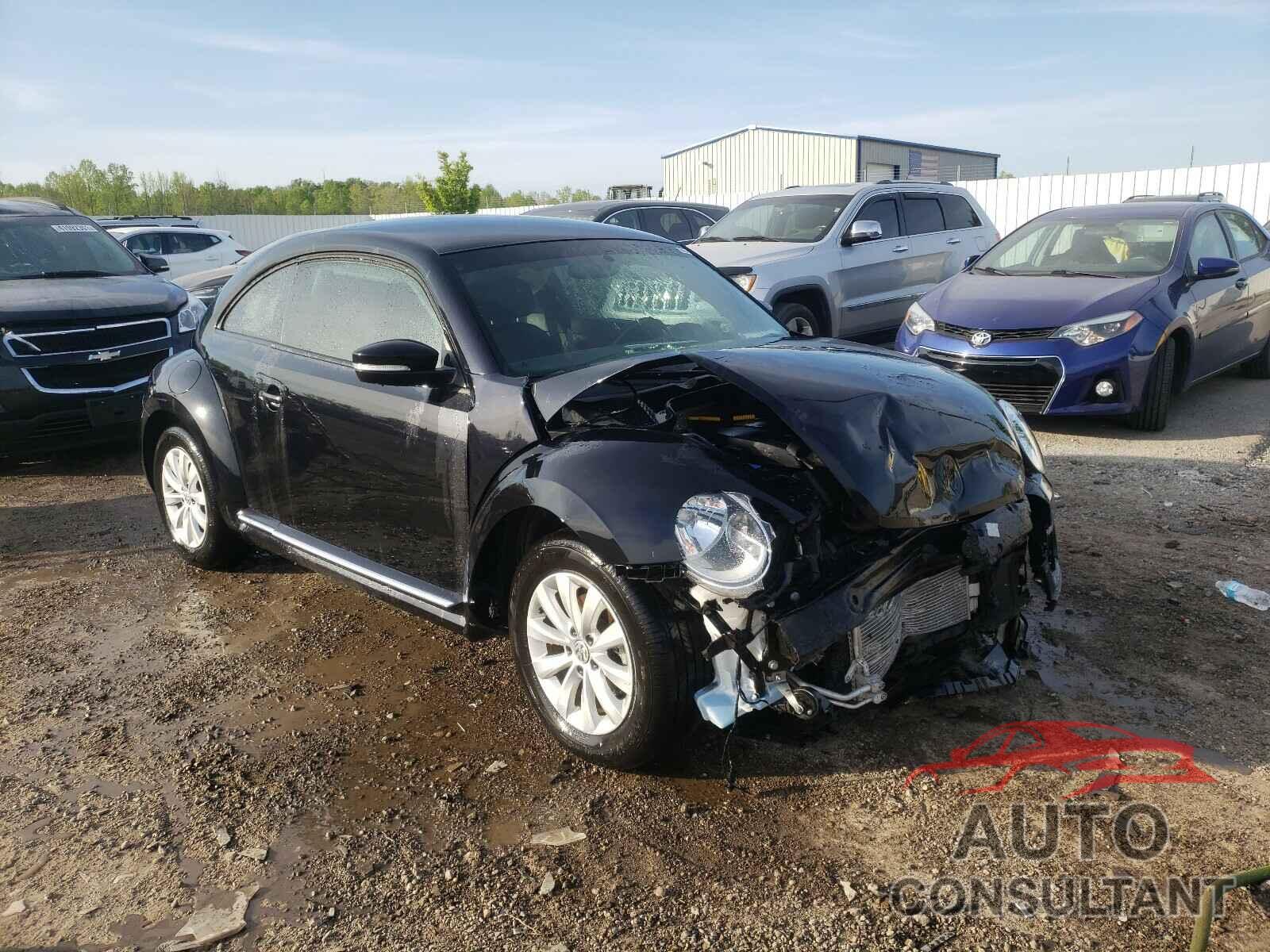 VOLKSWAGEN BEETLE 2019 - 3VWFD7AT9KM714870