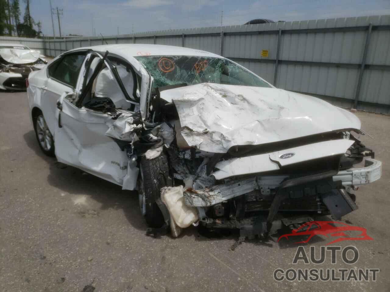FORD FUSION 2017 - 3FA6P0LUXHR172204