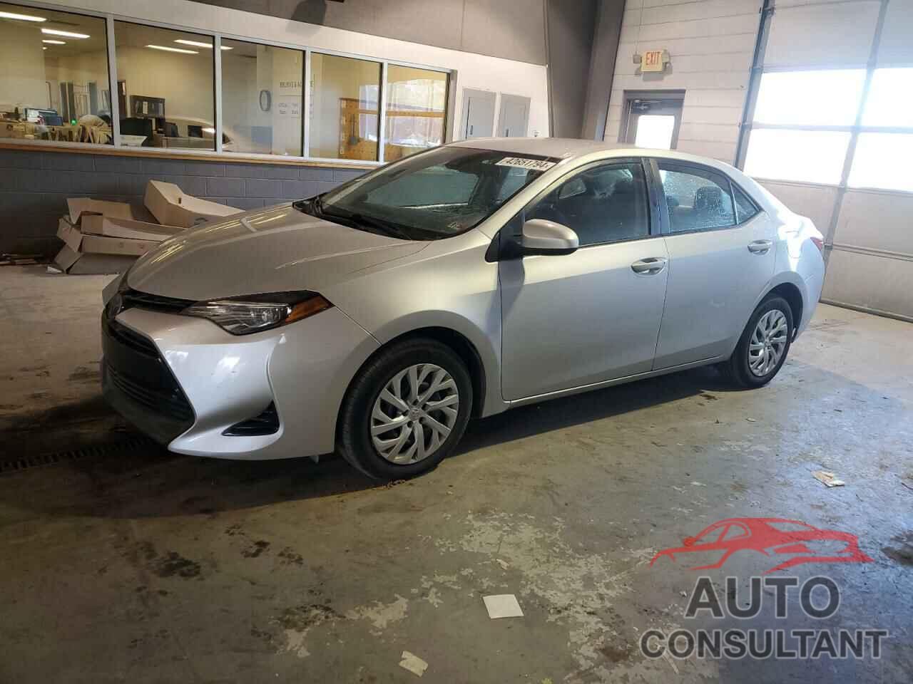 TOYOTA COROLLA 2018 - 5YFBURHE0JP840224