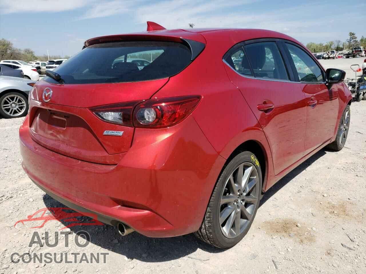 MAZDA 3 2018 - 3MZBN1L33JM256974