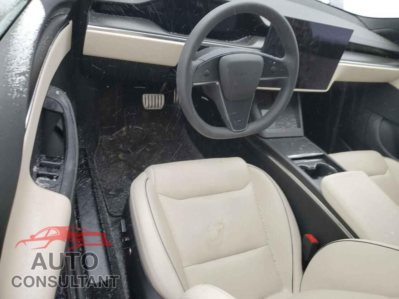 TESLA MODEL S 2023 - 5YJSA1E64PF520836