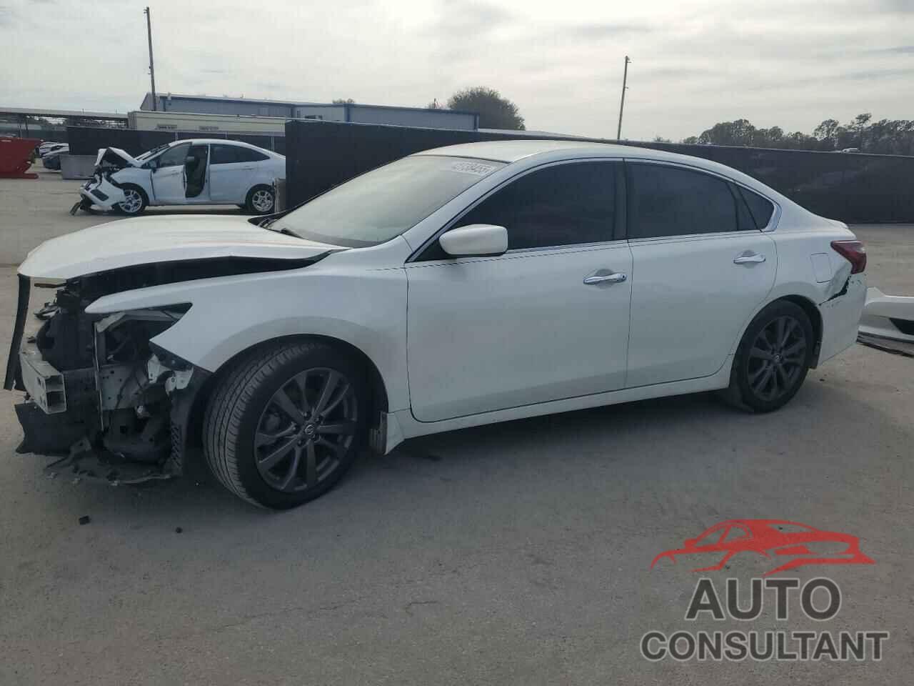 NISSAN ALTIMA 2018 - 1N4AL3AP2JC279756