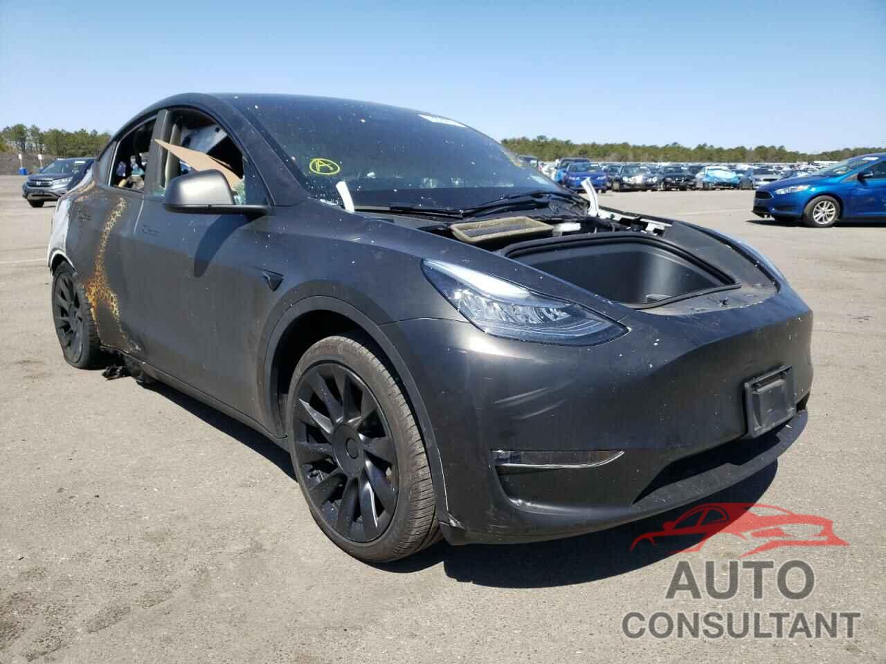 TESLA MODEL Y 2021 - 5YJYGAEE9MF143321