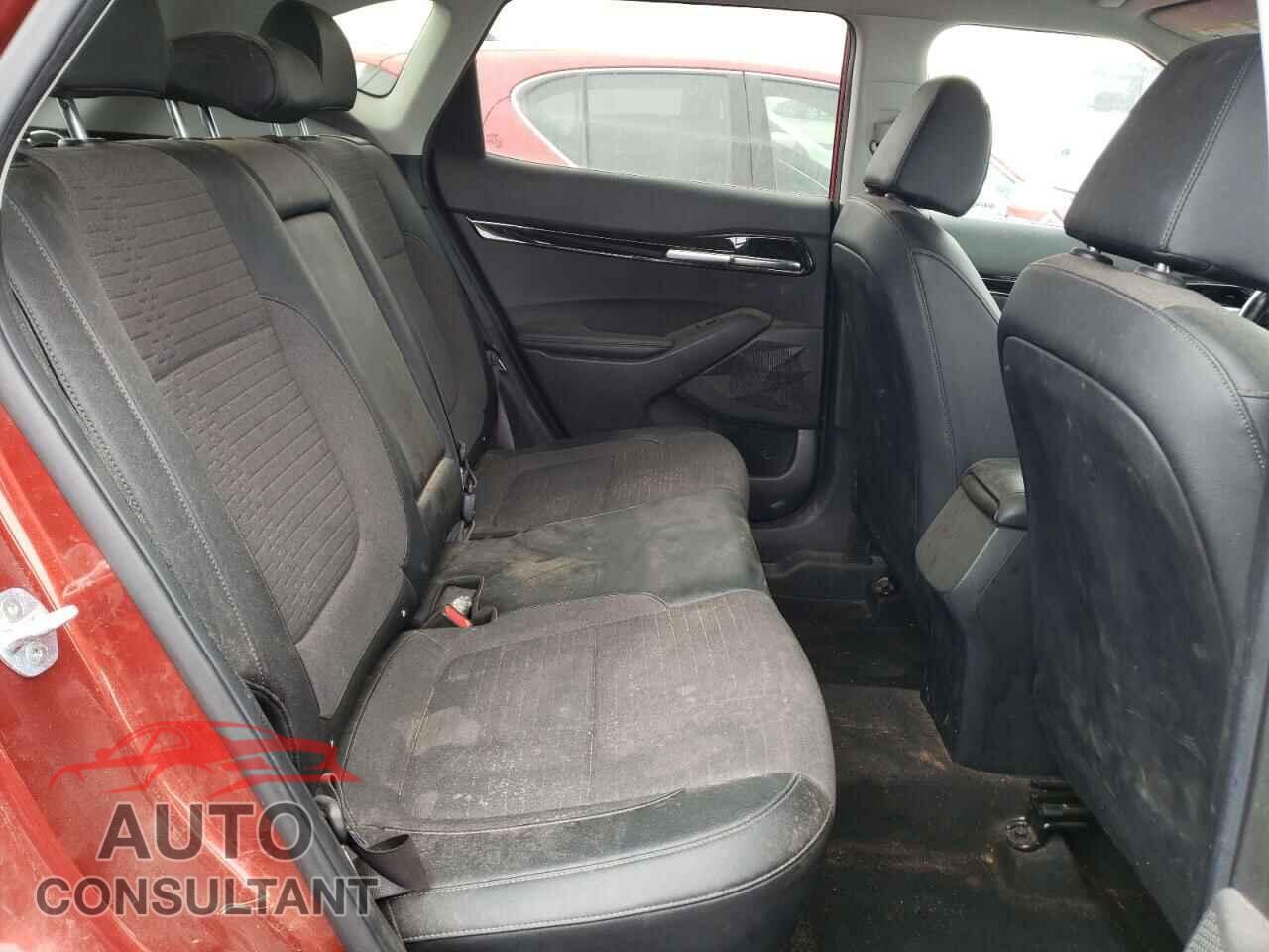 KIA SELTOS 2021 - KNDEUCA28M7051285