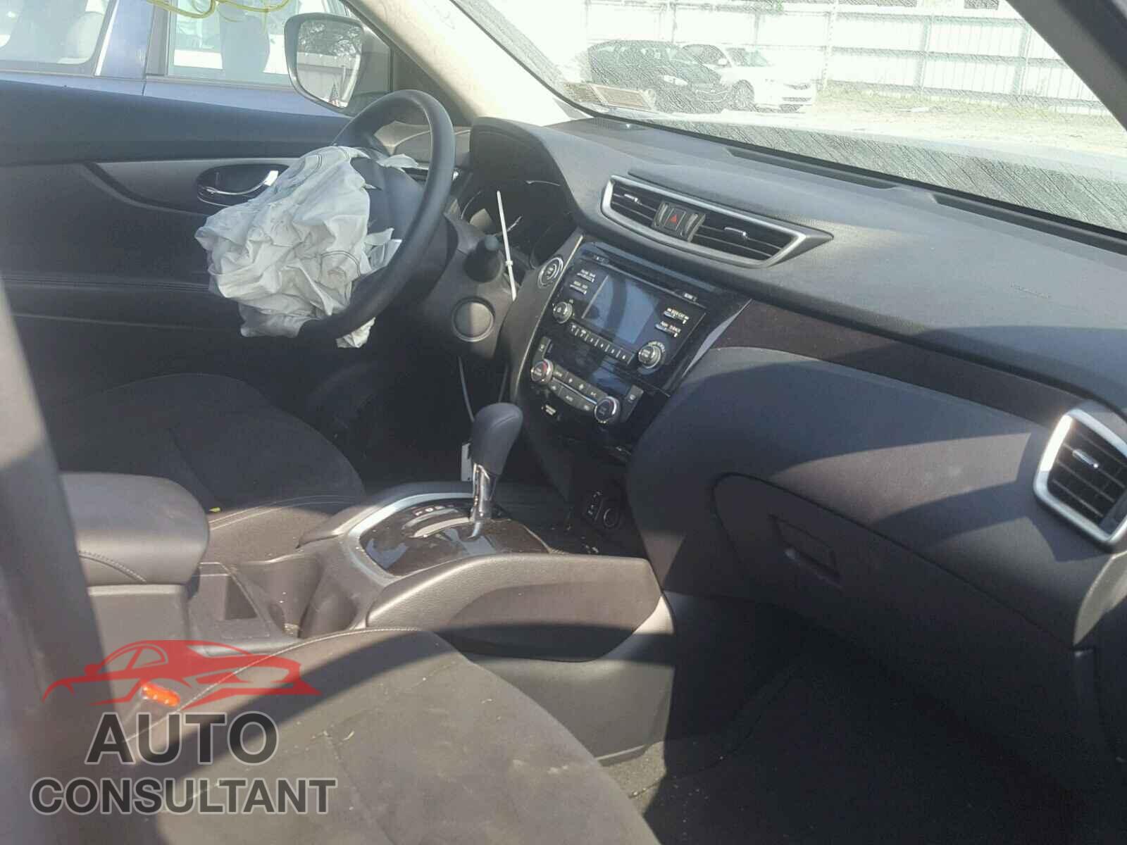 NISSAN ROGUE S 2015 - KNMAT2MV3FP553738