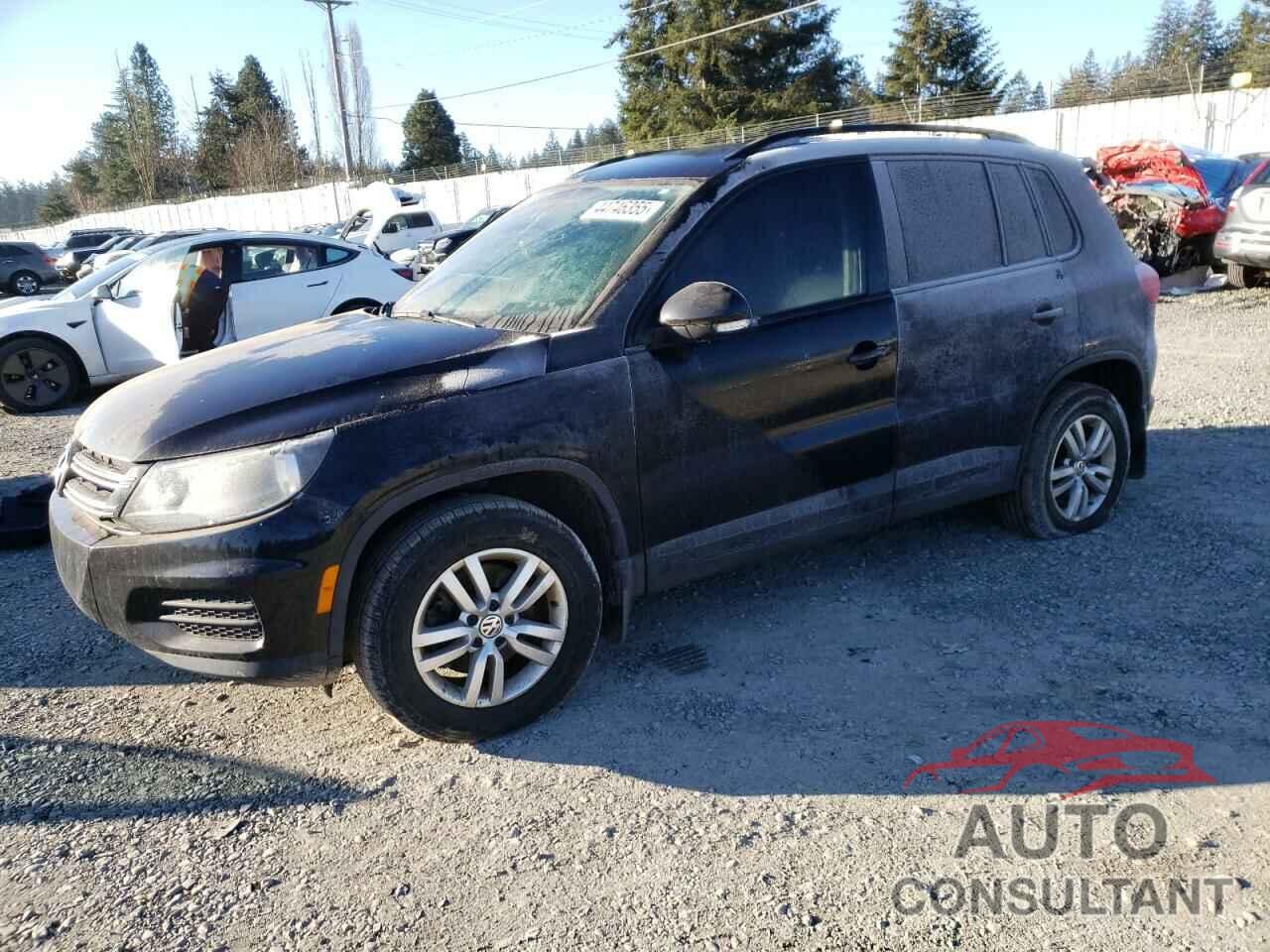 VOLKSWAGEN TIGUAN 2017 - WVGBV7AX6HK027519