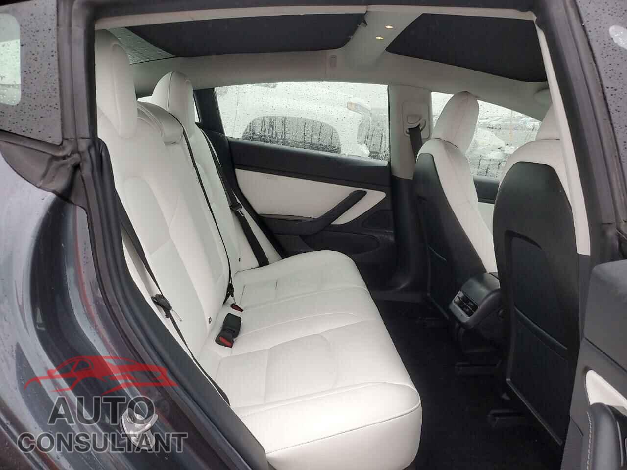 TESLA MODEL 3 2018 - 5YJ3E1EA2JF169204