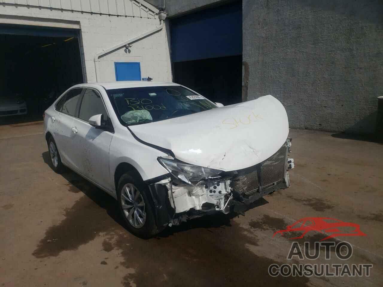 TOYOTA CAMRY 2016 - 4T4BF1FK7GR549608
