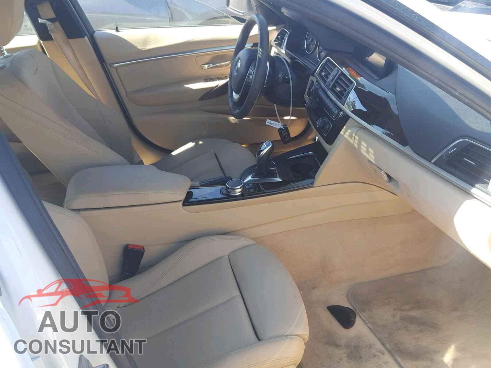 BMW 3 SERIES 2016 - WBA8E9G51GNU30592