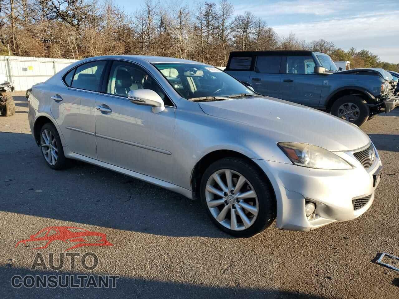 LEXUS IS 2011 - JTHCF5C20B5048351