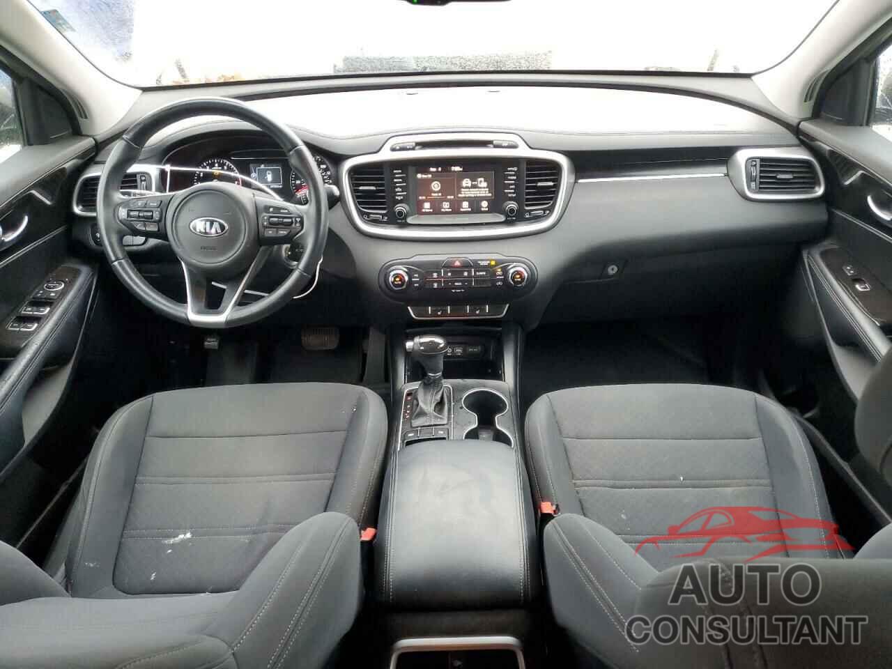 KIA SORENTO 2017 - 5XYPG4A30HG219007