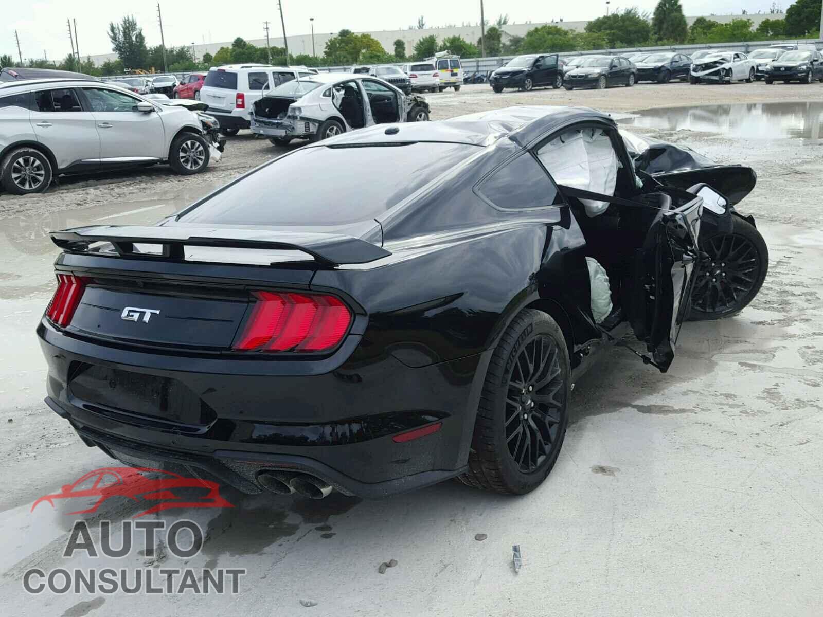 FORD MUSTANG 2018 - 1FA6P8CF5J5124036