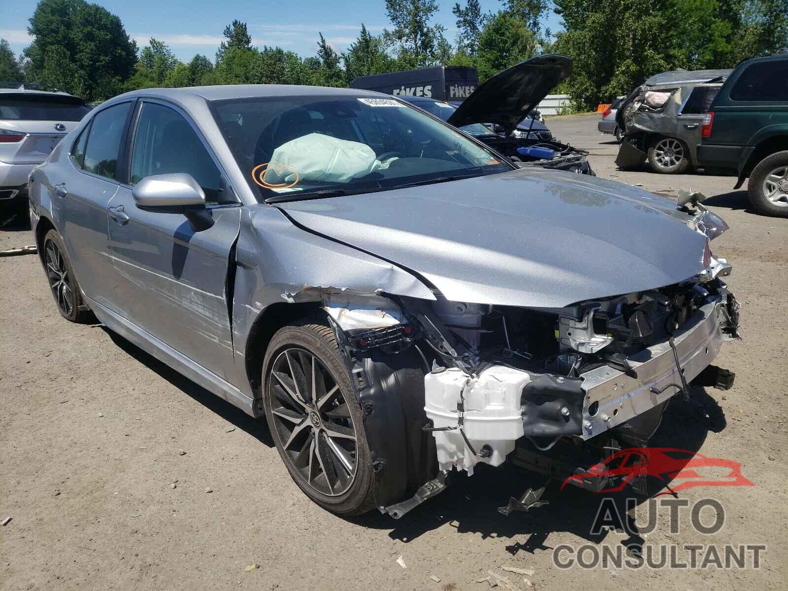 TOYOTA CAMRY 2021 - 4T1G11AKXMU525014