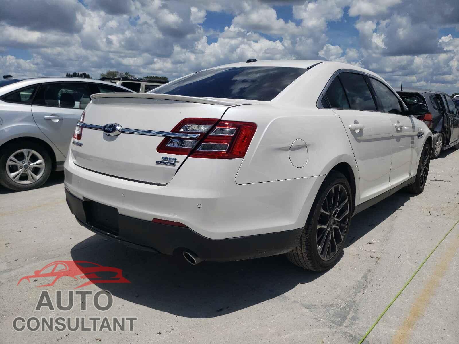 FORD TAURUS 2017 - 1FAHP2E81HG113909