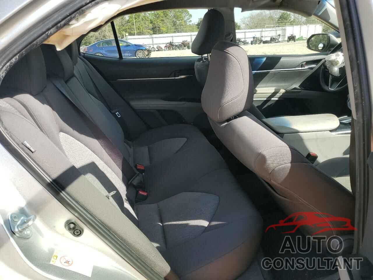 TOYOTA CAMRY 2018 - JTNB11HKXJ3030846