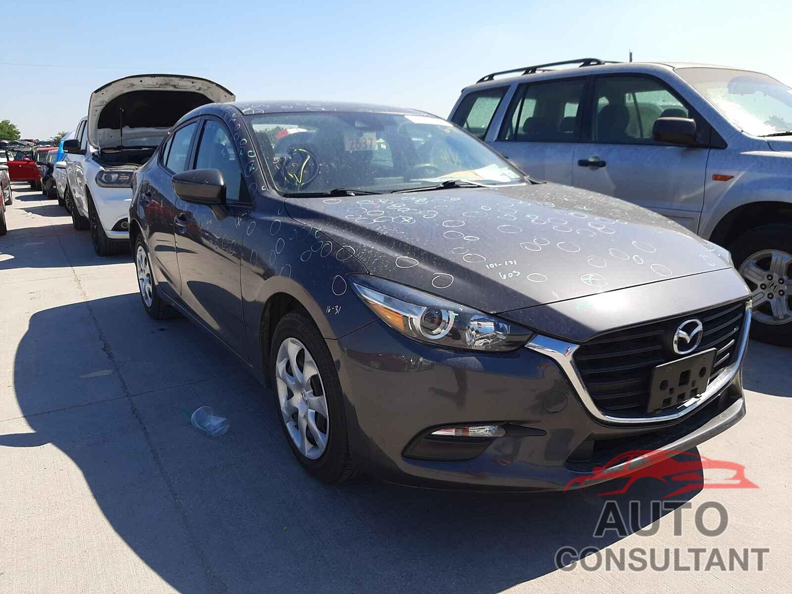 MAZDA 3 2018 - 3MZBN1U76JM204059