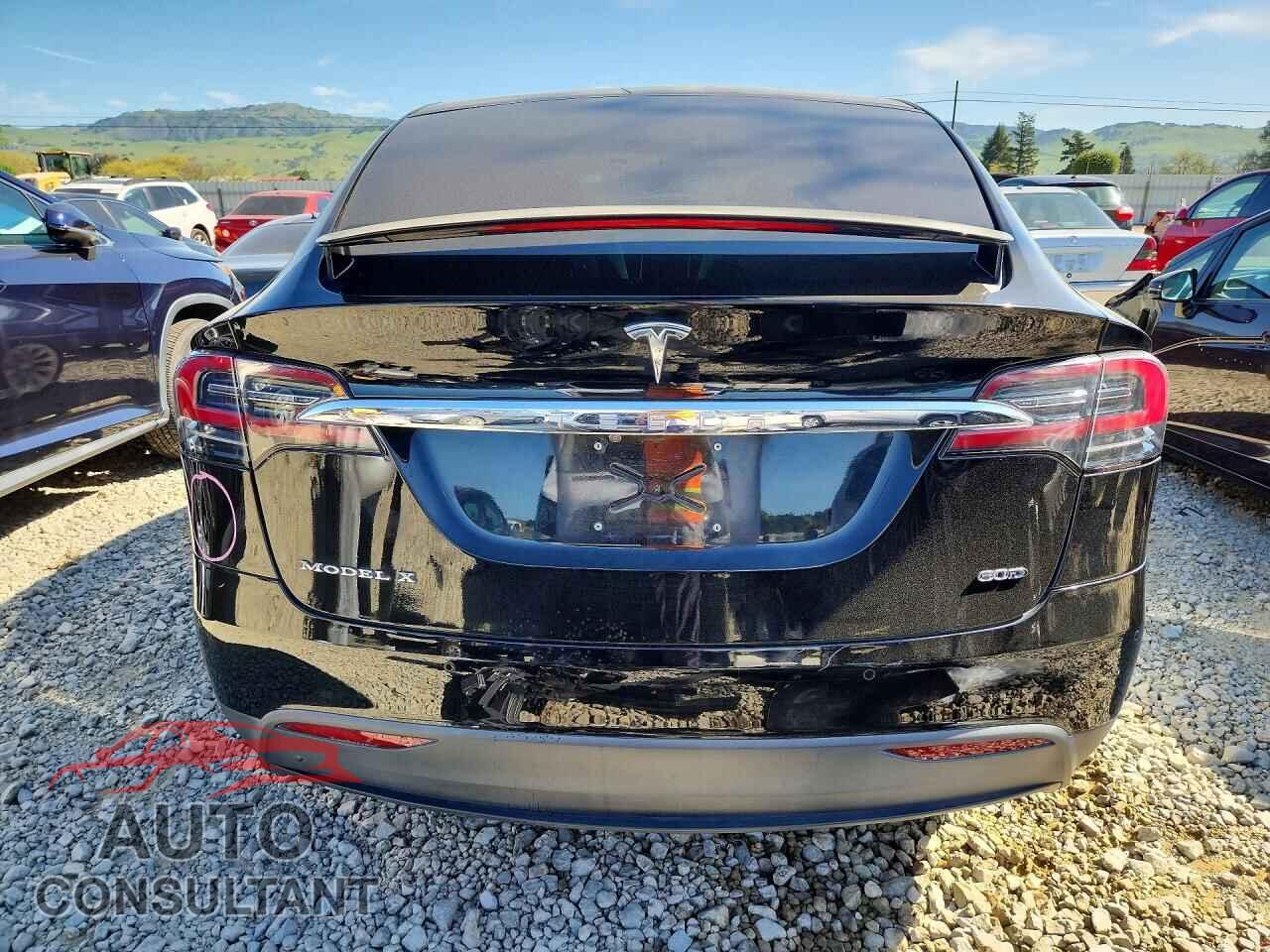 TESLA MODEL X 2017 - 5YJXCBE26HF048854