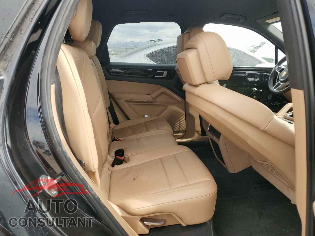 PORSCHE CAYENNE 2019 - WP1AA2AY3KDA14213