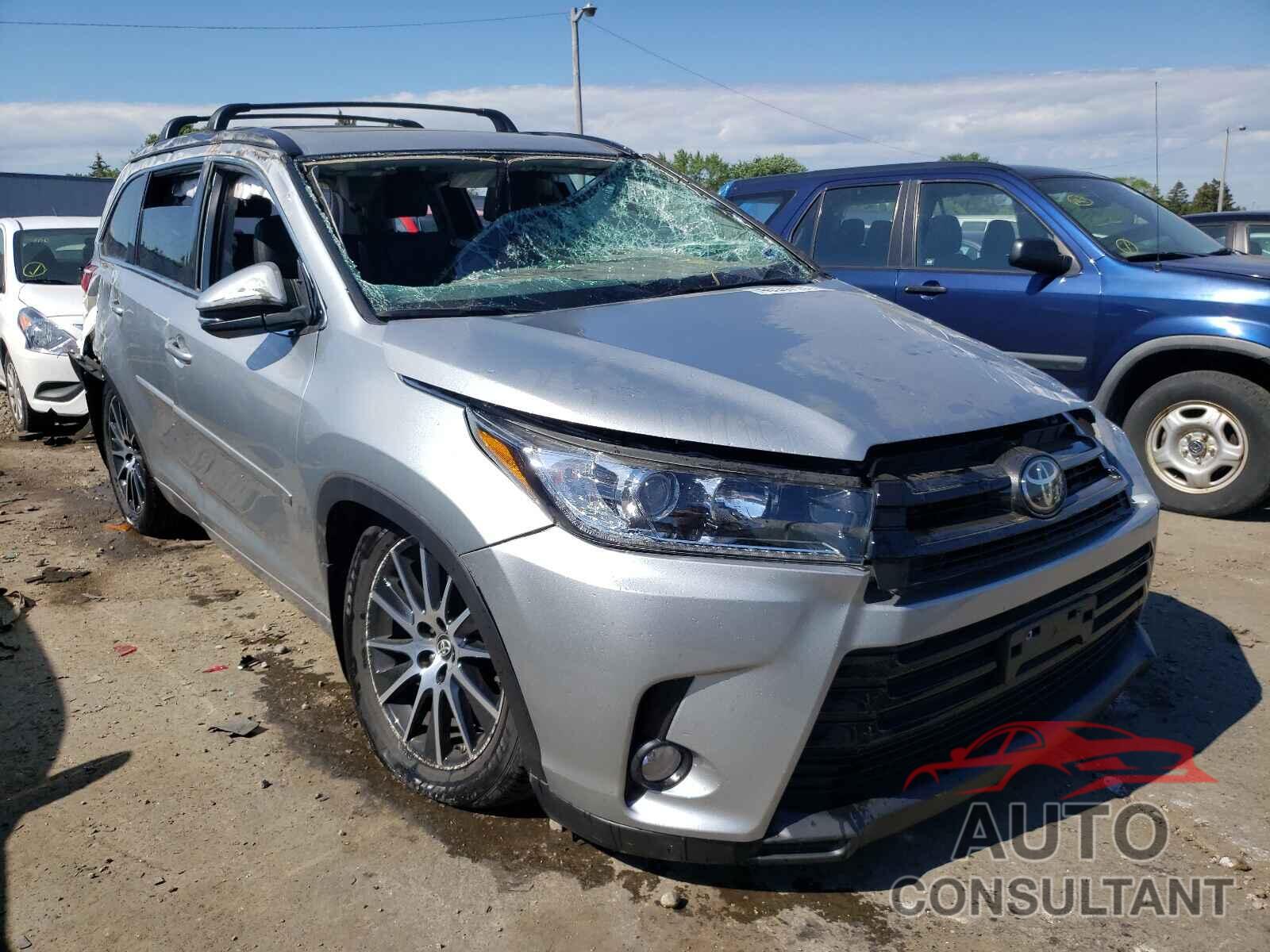 TOYOTA HIGHLANDER 2018 - 5TDJZRFH5JS851639