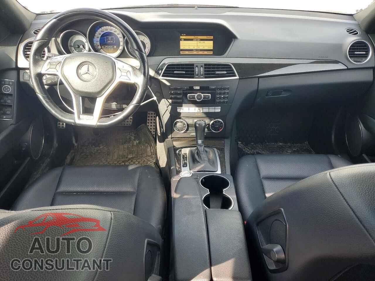 MERCEDES-BENZ C-CLASS 2012 - WDDGF8FB3CA734897