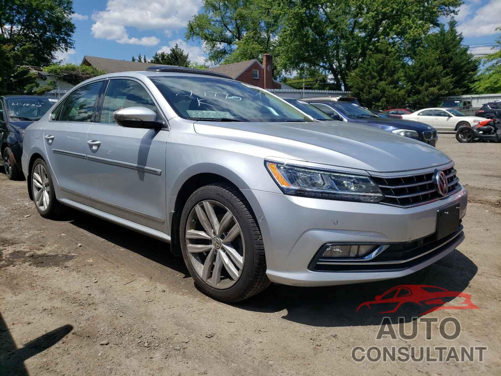 VOLKSWAGEN PASSAT 2018 - 1VWCA7A35JC022424