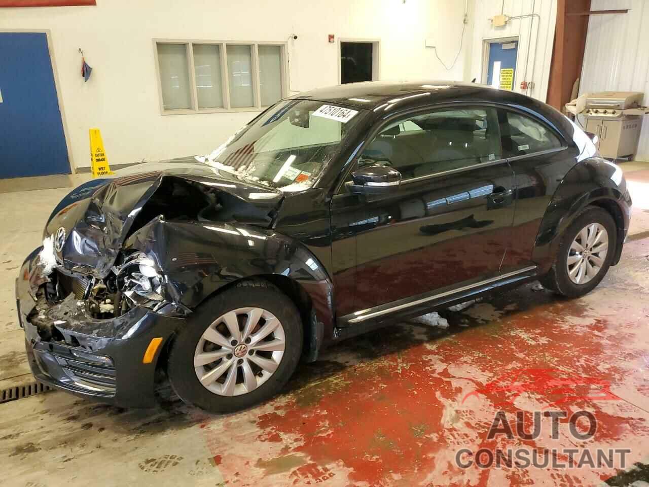 VOLKSWAGEN BEETLE 2019 - 3VWFD7ATXKM712710